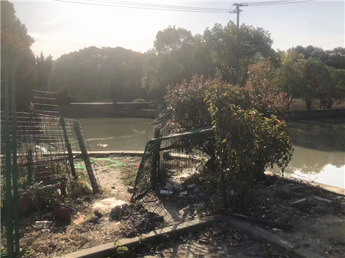 華通 河道拐角安全隱患整改 前_副本_副本.jpg 華通 河道拐角安全隱患整改 前_副本_副本.jpg