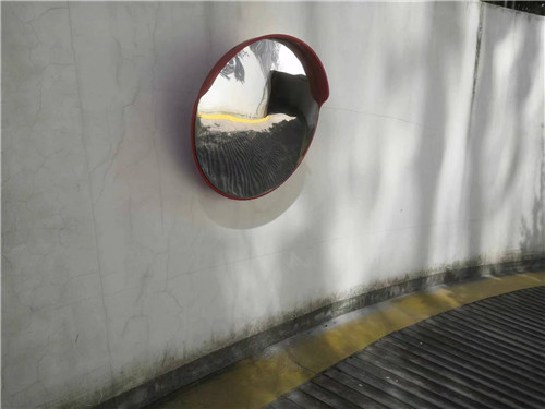 企航地下車庫(kù)安裝廣角鏡 后_副本.jpg 企航地下車庫(kù)安裝廣角鏡 后_副本.jpg